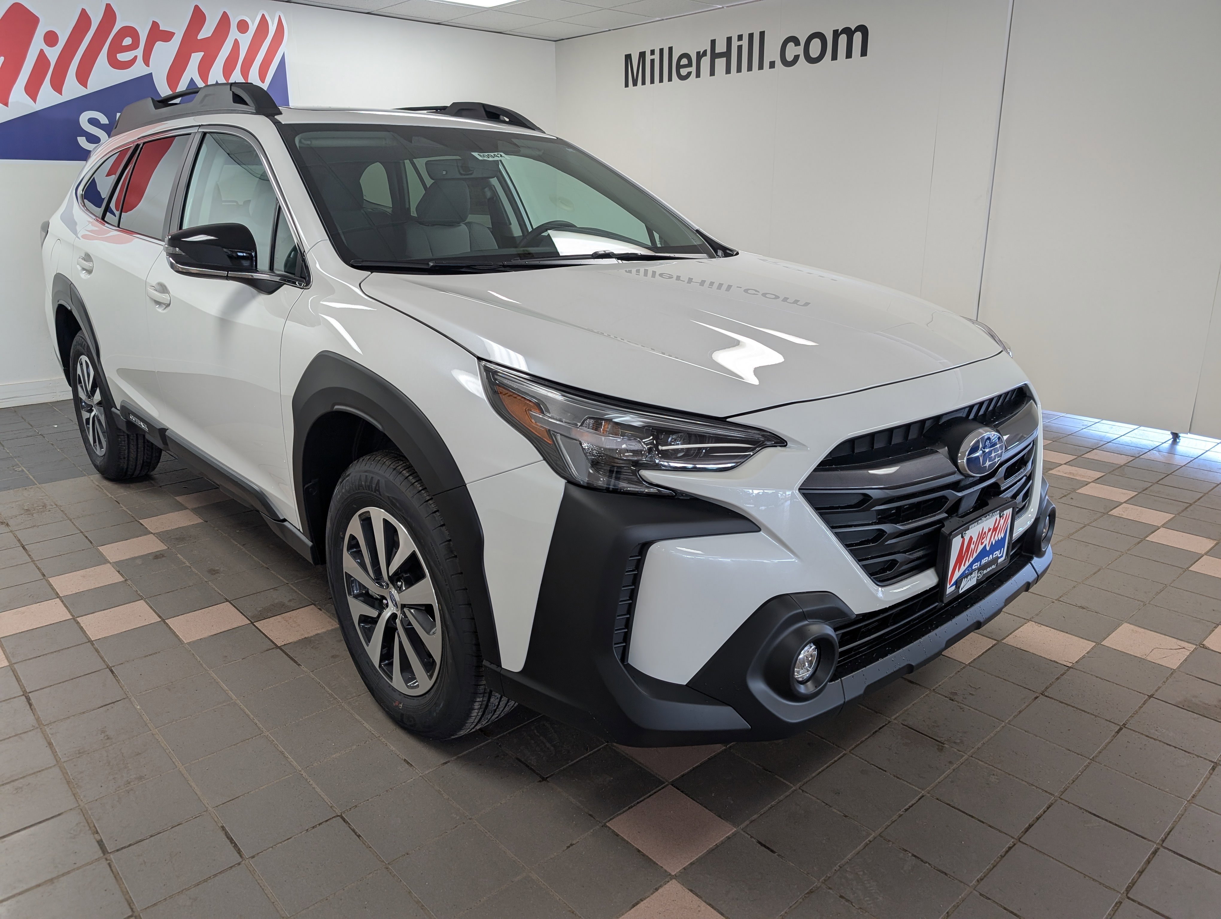 2025 Subaru Outback Premium photo 3
