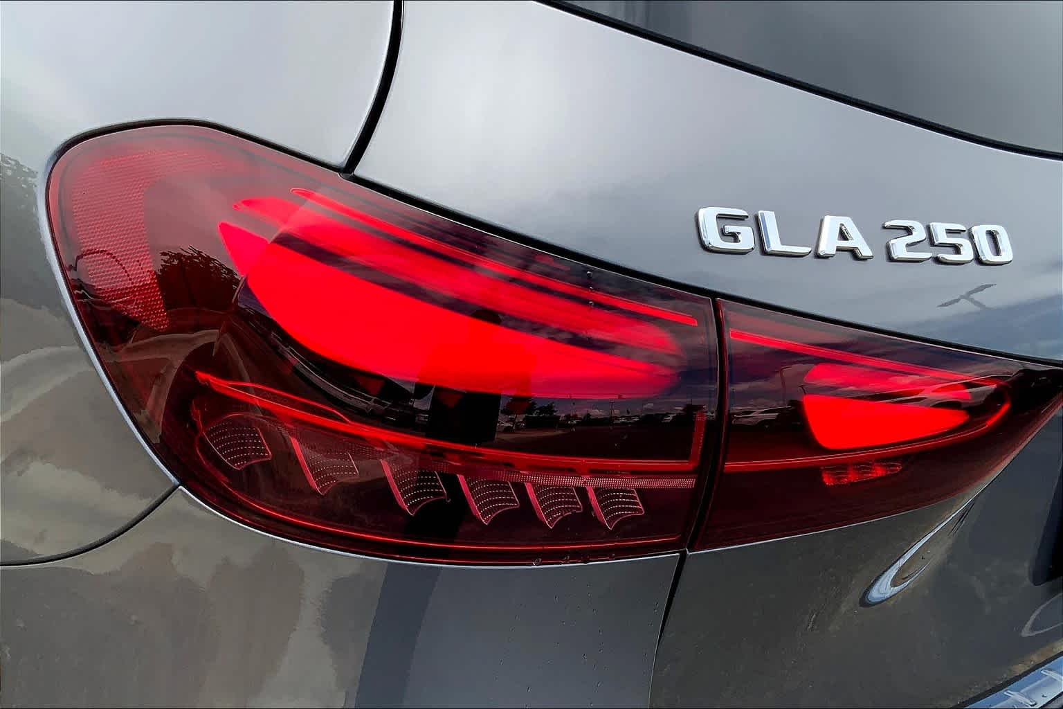 2025 Mercedes Benz GLA 250 photo 6