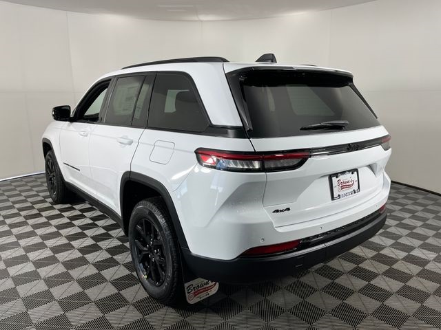 2025 Jeep Grand Cherokee Altitude X photo 2