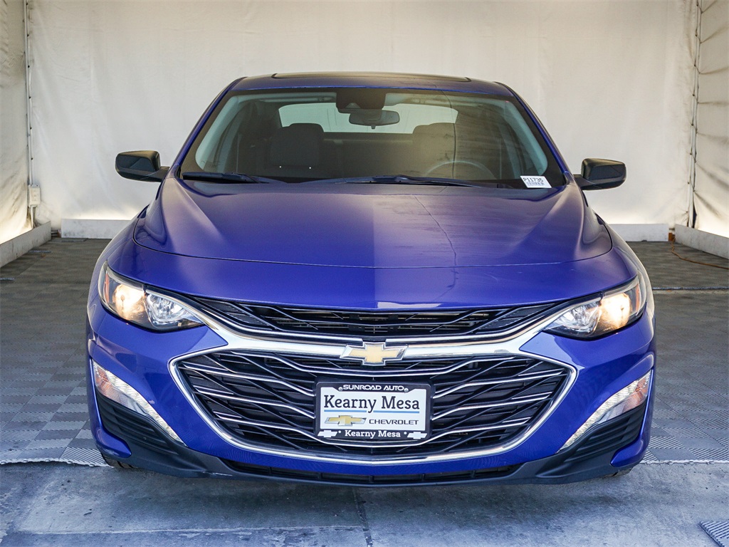 2023 Chevrolet Malibu 1LT photo 2