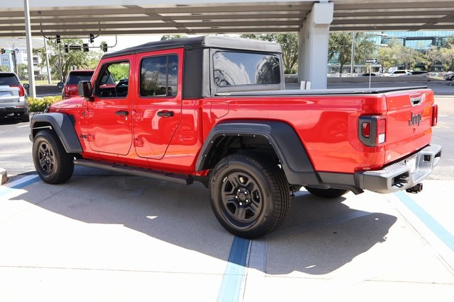 2022 Jeep Gladiator Sport photo 2