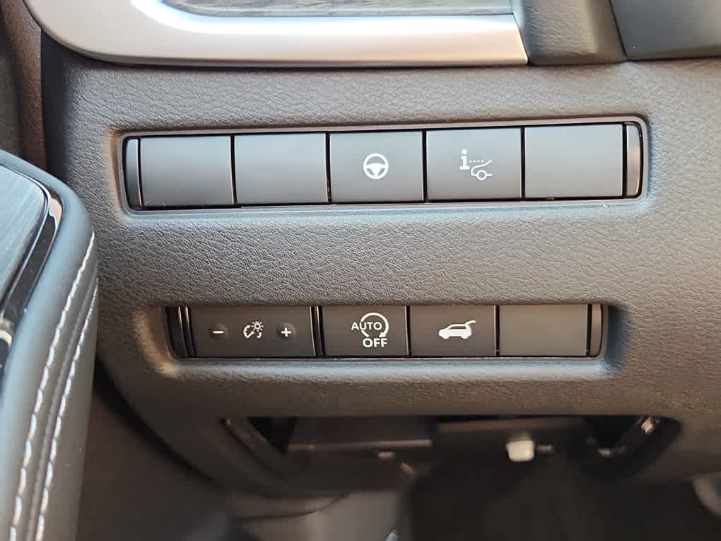 2026 Nissan Rogue Platinum AWD photo 16