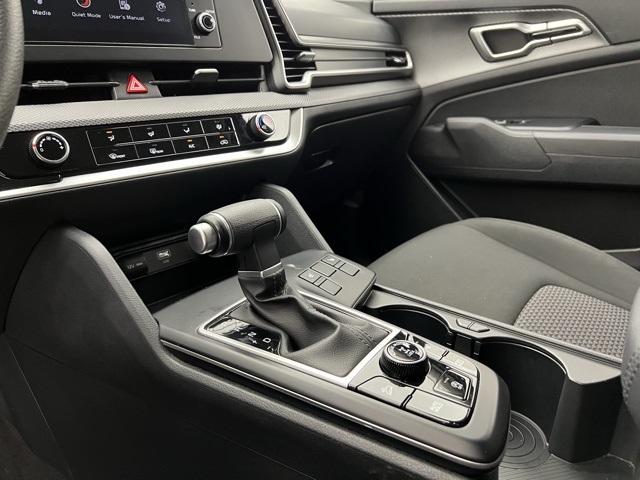 2024 Kia Sportage LX photo 14