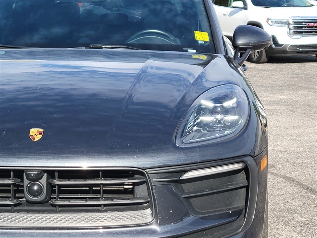 2023 Porsche Macan T photo 8