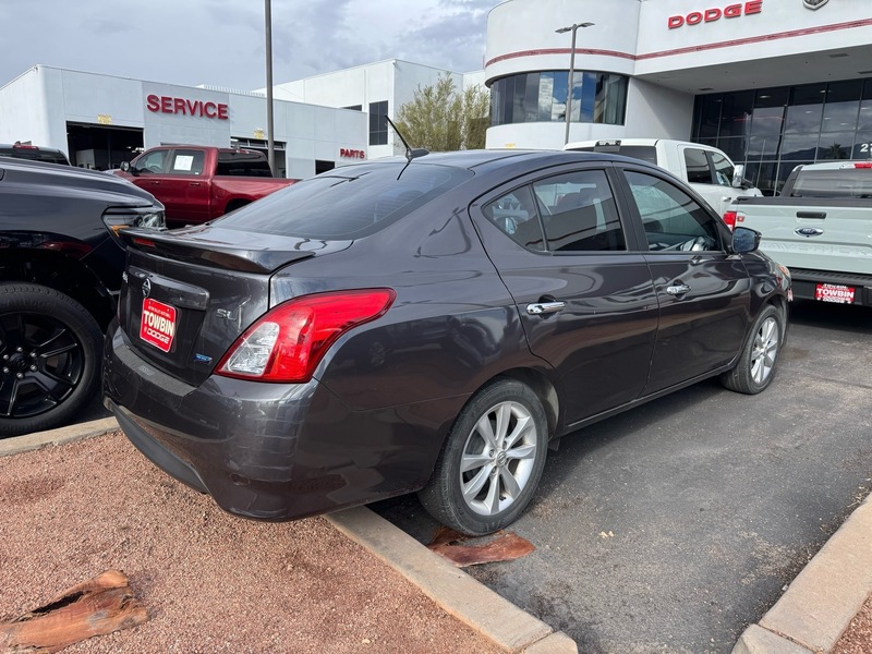 2015 Nissan Versa 1.6 SL photo 3