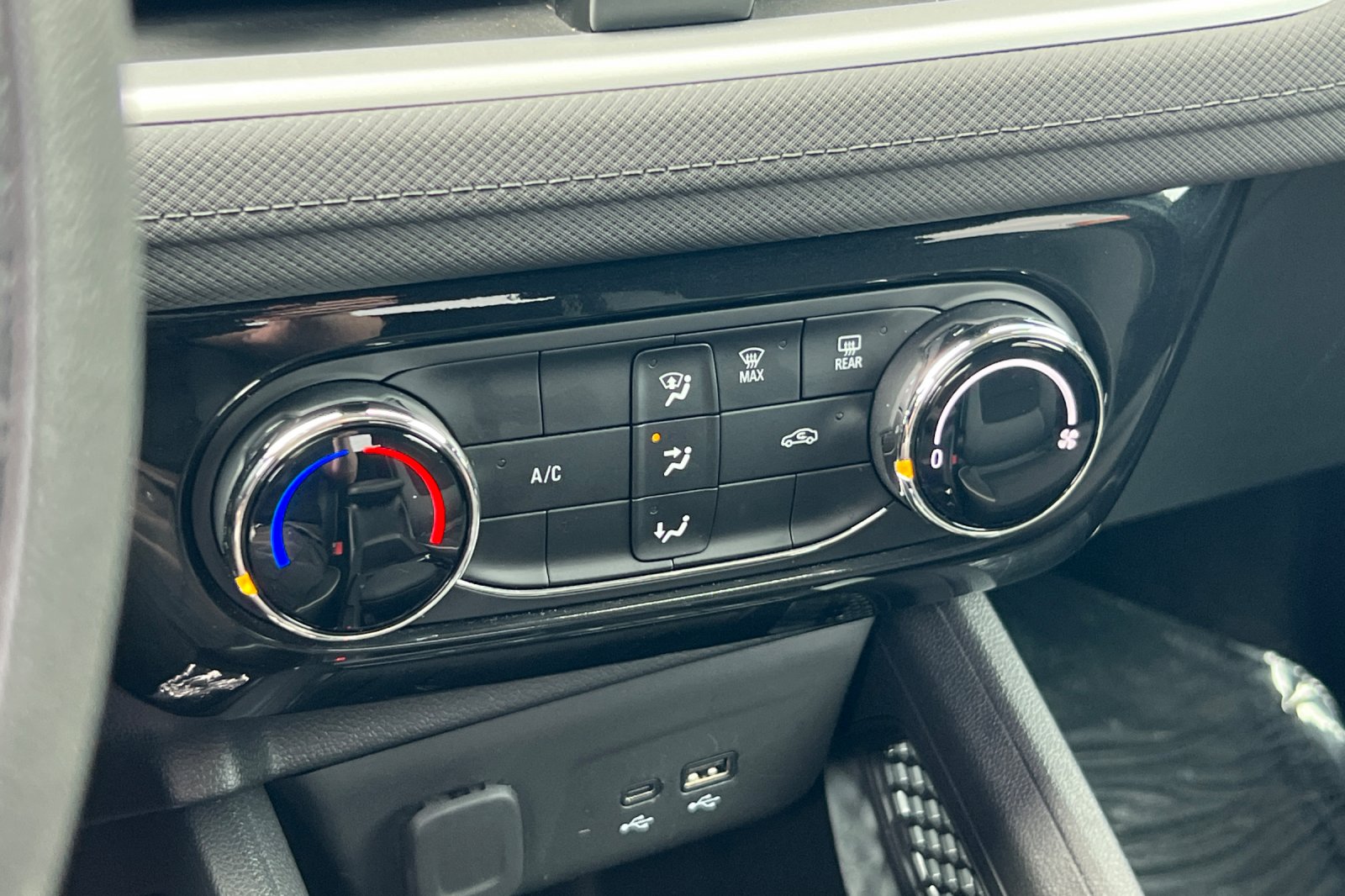 2024 Chevrolet Trailblazer LT photo 16