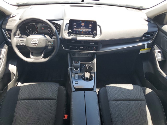 2025 Nissan Rogue SV photo 17