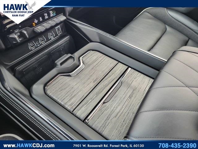 2025 RAM 1500 - Image 17