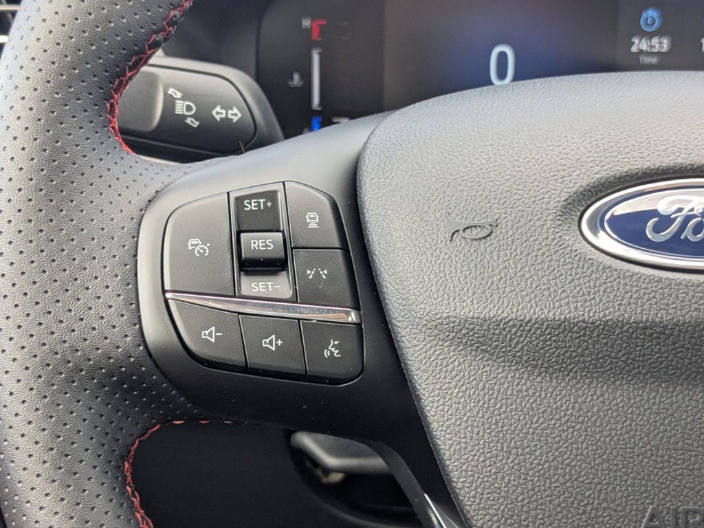 2026 Ford Escape ST-Line photo 24