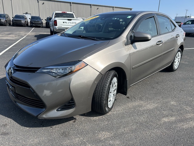 2018 Toyota Corolla L photo 3