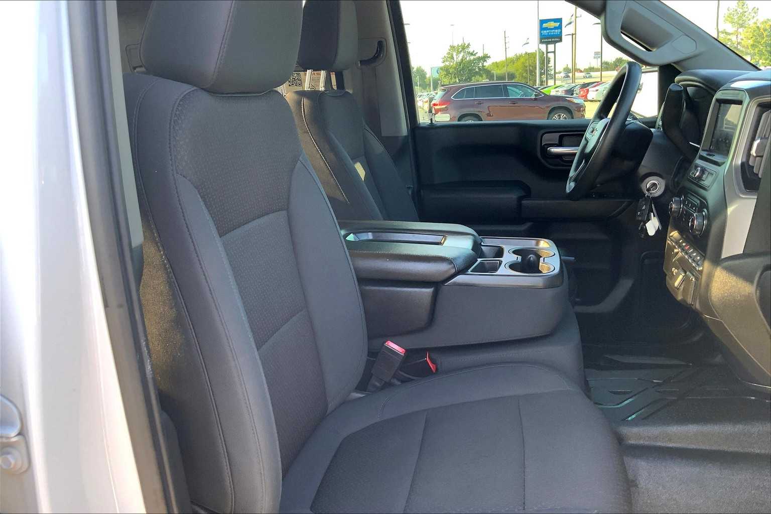 2021 Chevrolet Silverado 1500 Custom photo 8