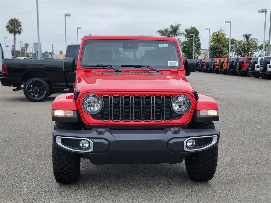 2025 Jeep Gladiator Sport photo 2