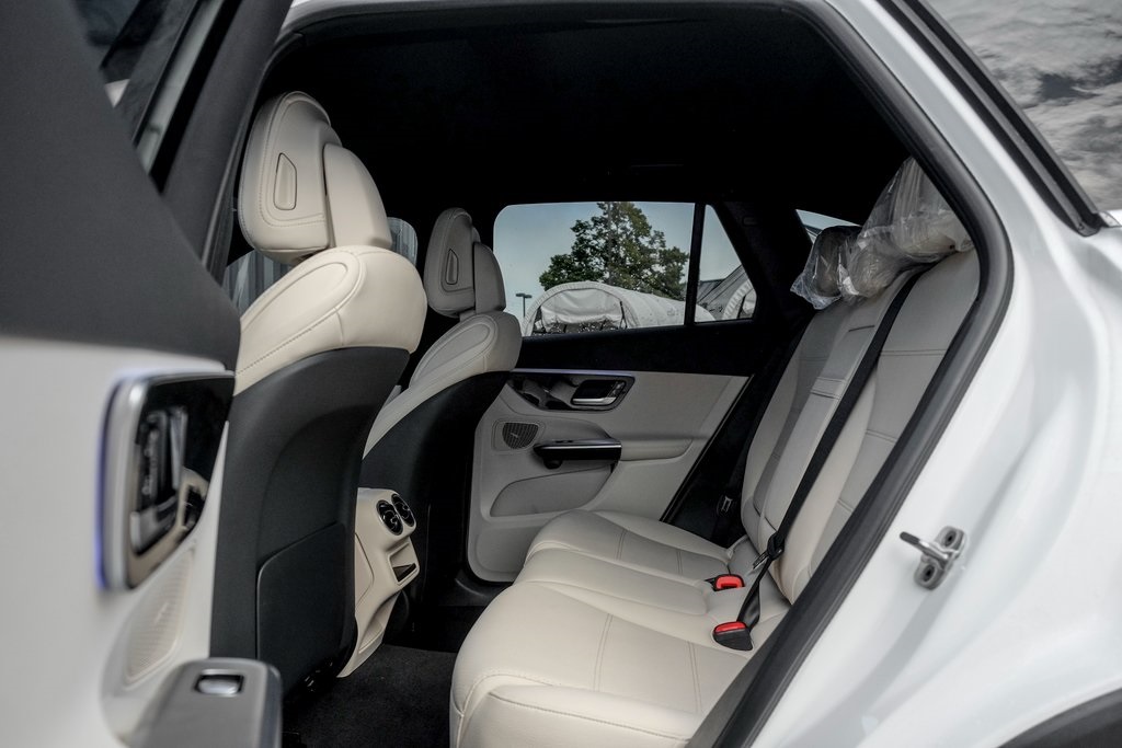 2026 Mercedes Benz GLC 300 4MATIC photo 15