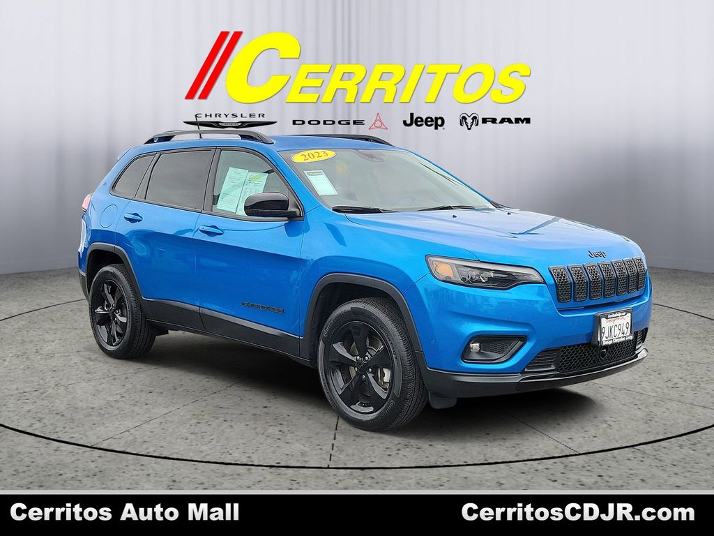 2023 Jeep Cherokee Altitude Lux