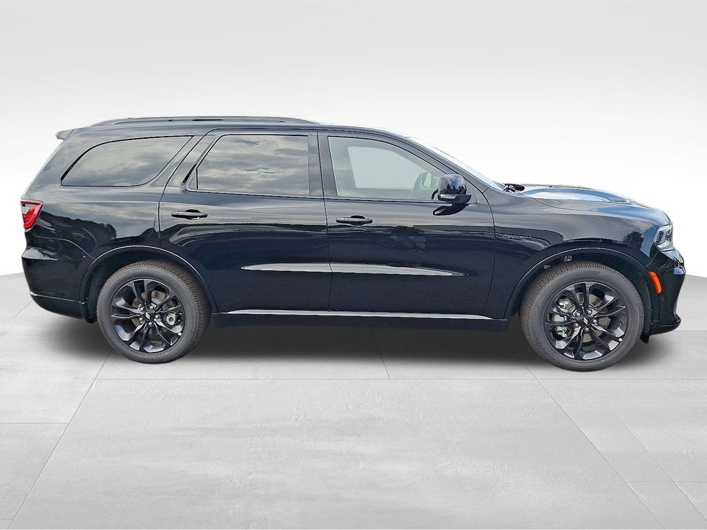 2025 Dodge Durango R/T Plus photo 2