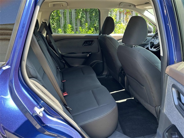 2023 Nissan Rogue S photo 14