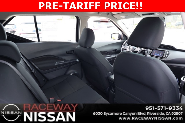 2025 Nissan Kicks Play S photo 15