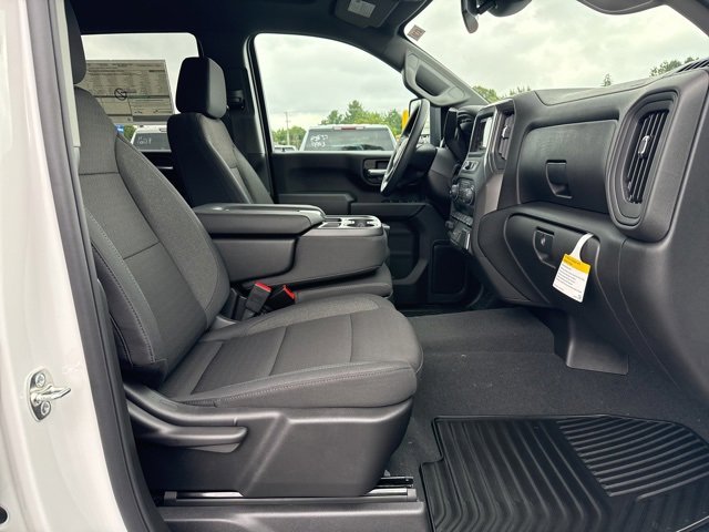 2025 Chevrolet Silverado 2500HD Custom photo 35