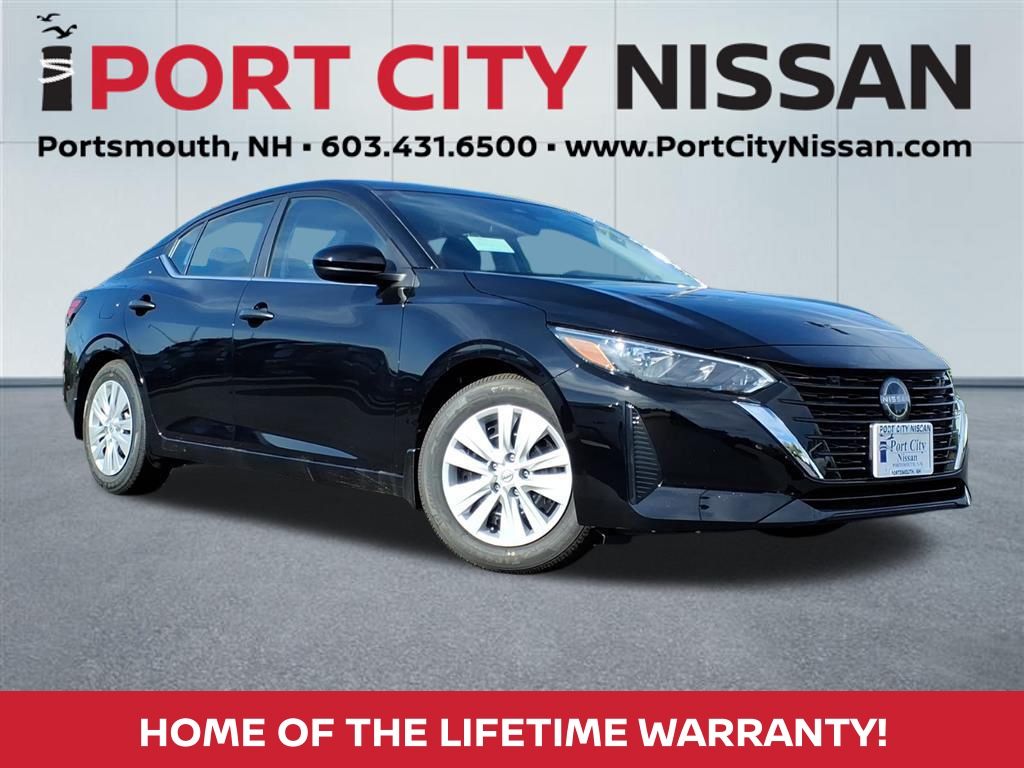 2025 Nissan Sentra S's photo