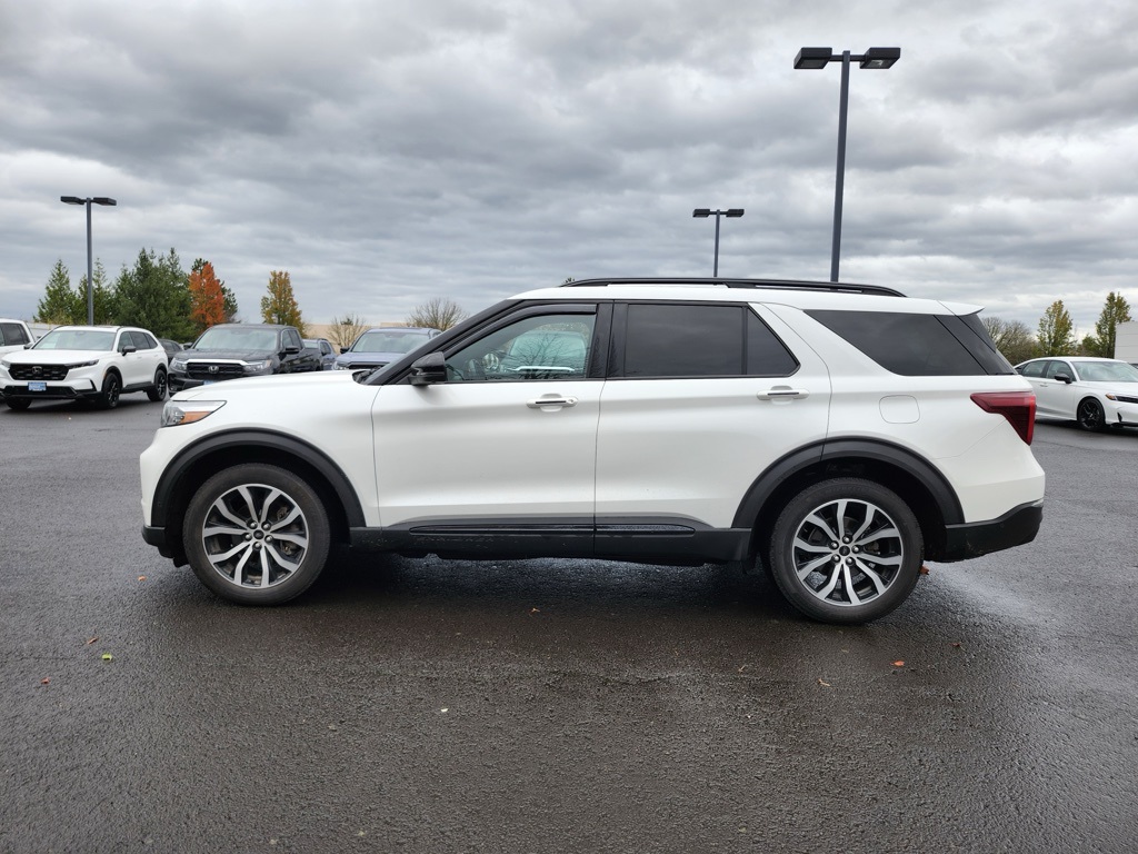 2020 Ford Explorer ST photo 2