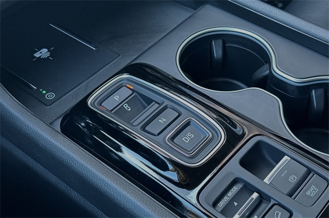 2025 Honda Pilot Touring photo 19