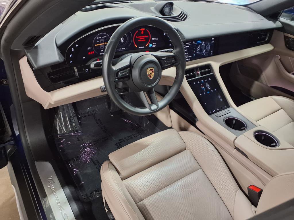 2024 Porsche Taycan 4S Cross Turismo photo 3