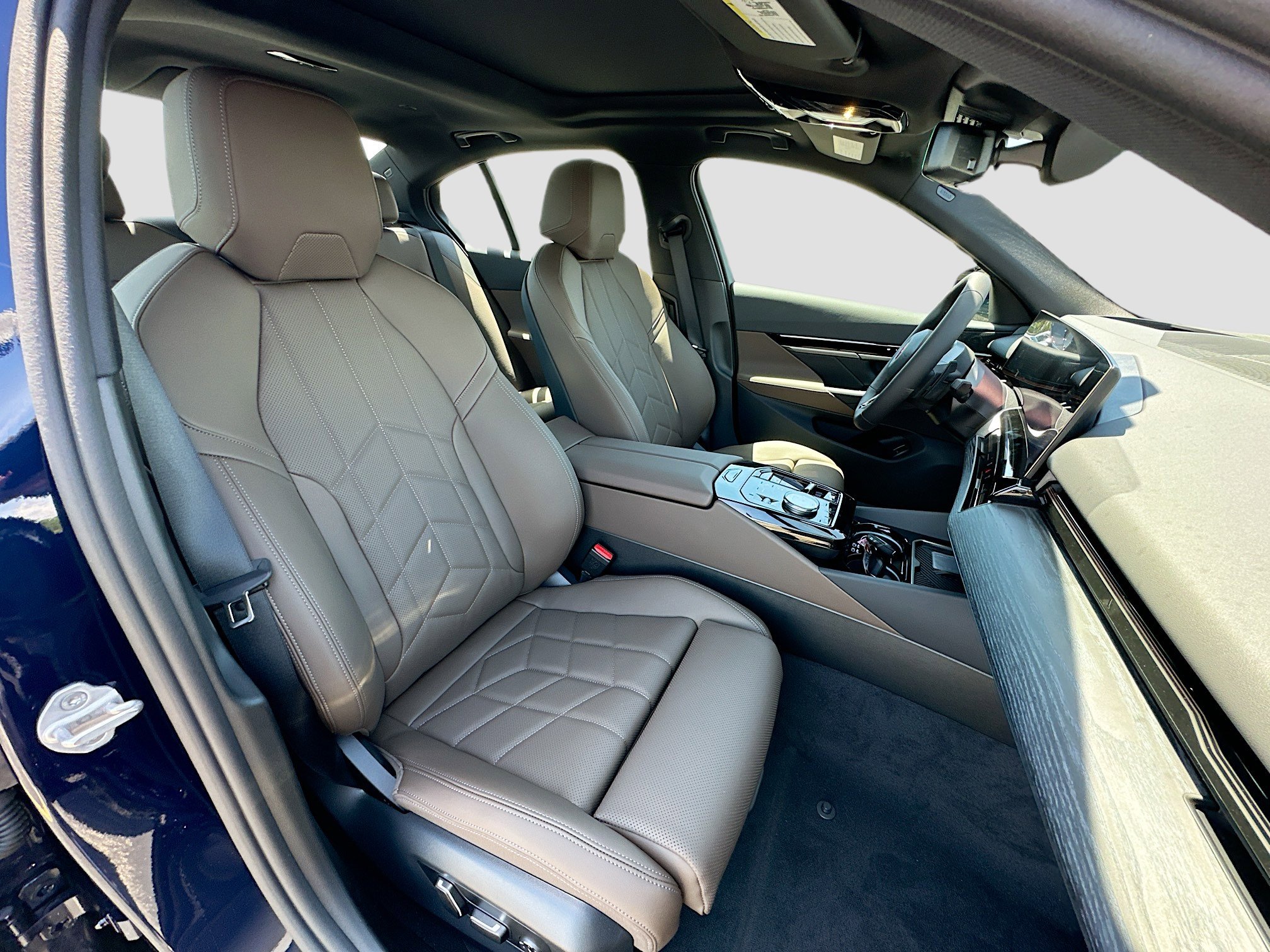 2026 Bmw 530i photo 24