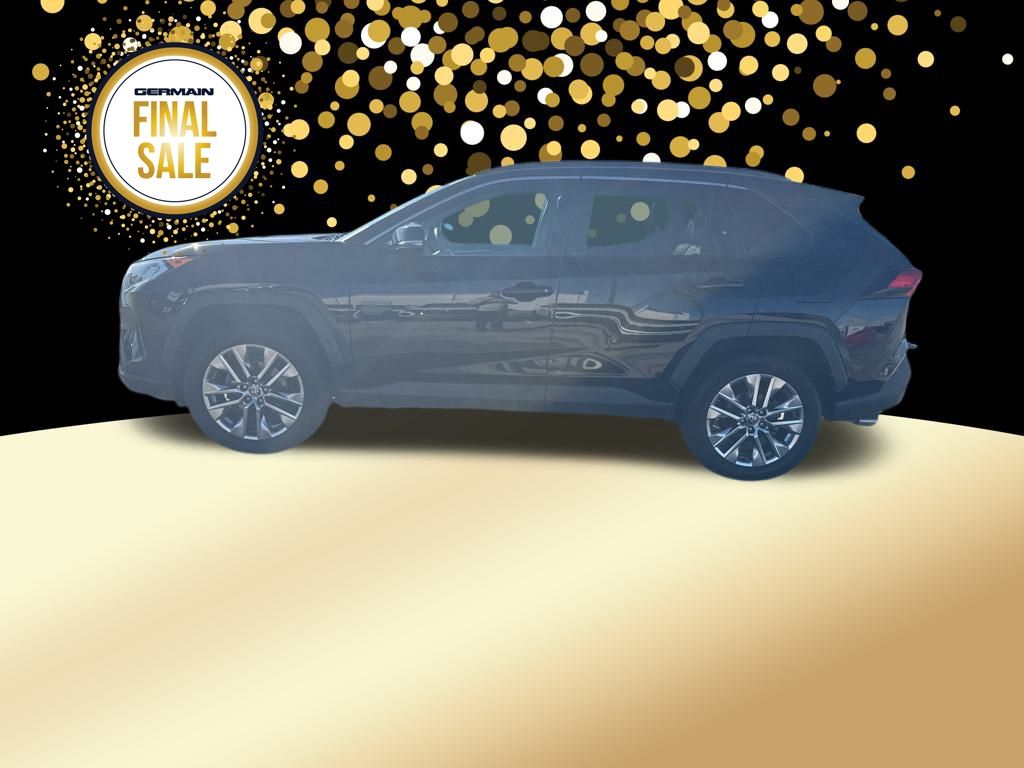 2021 Toyota RAV4 XLE Premium's photo