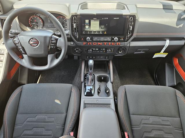 2025 Nissan Frontier Crew Cab PRO-4X photo 17