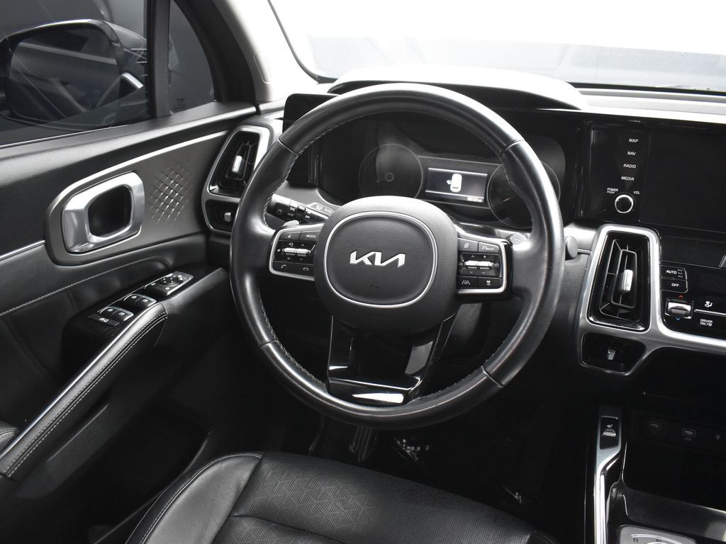 2022 Kia Sorento Plug-In Hybrid SX photo 14