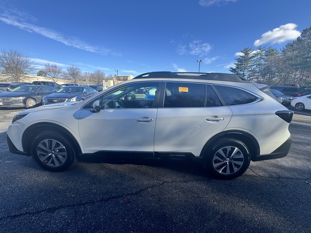 2022 Subaru Outback Premium's photo