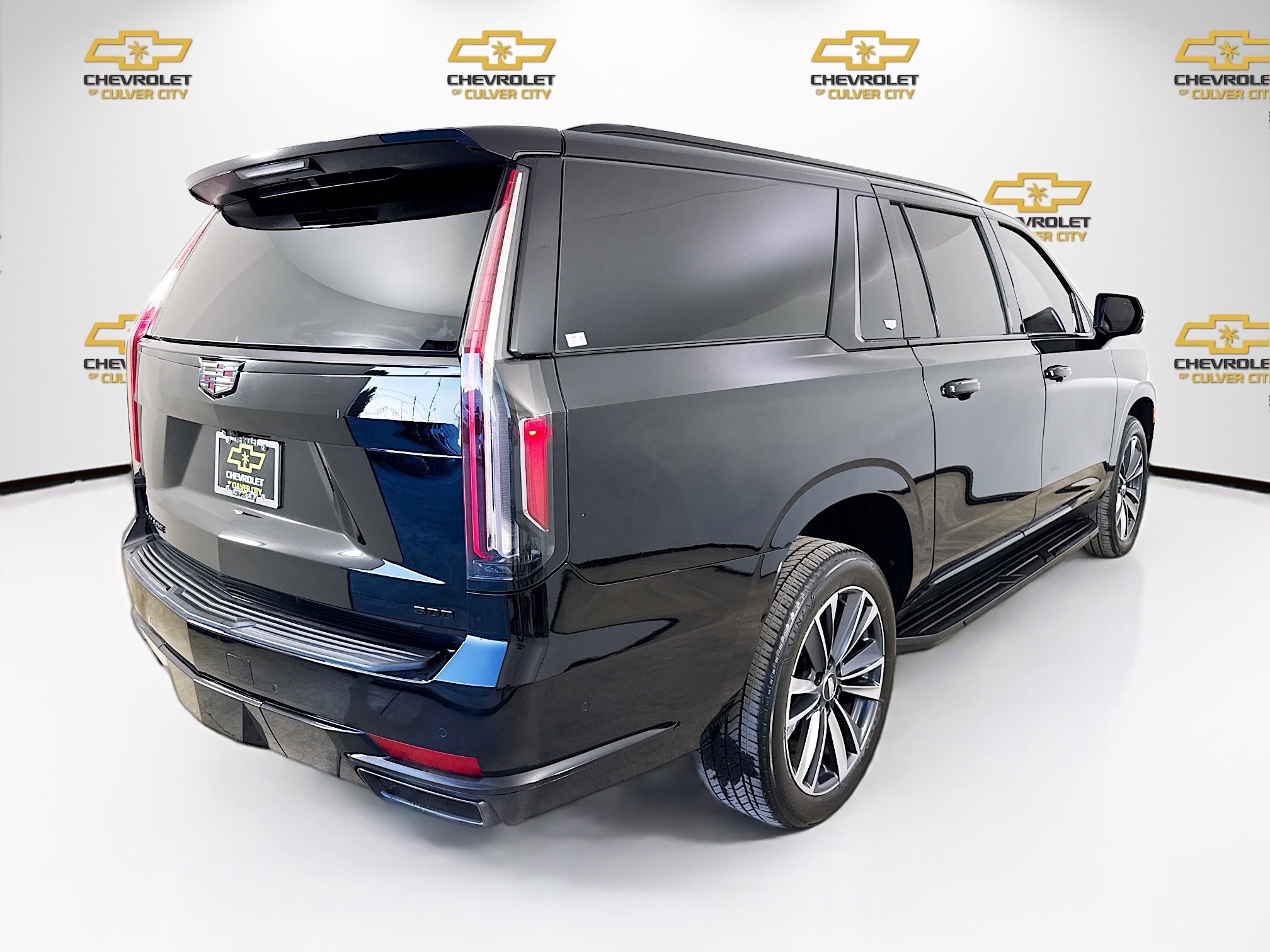 2023 Cadillac Escalade ESV Sport photo 4