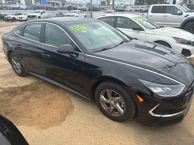 2022 Hyundai Sonata SE photo 3