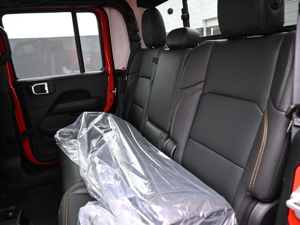 2025 Jeep Gladiator Sport photo 26