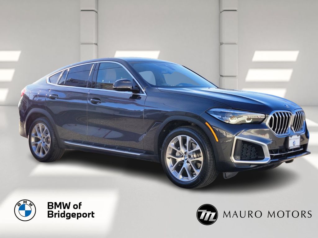 2023 BMW X6 40i's photo