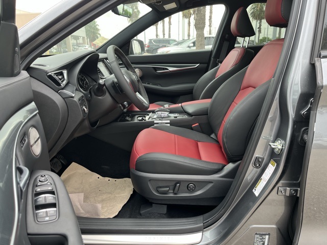 2025 Infiniti QX50 SPORT photo 13
