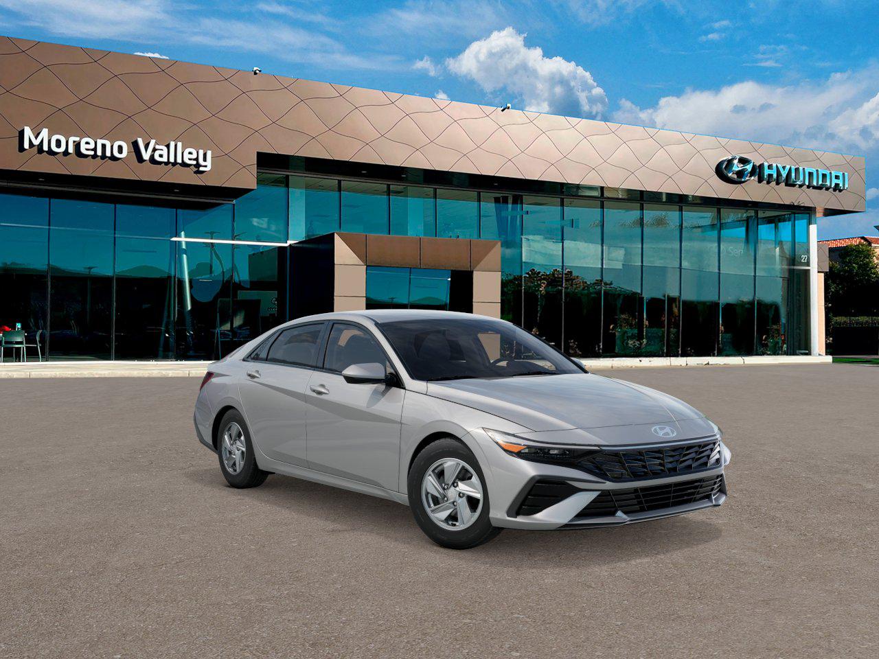 2025 Hyundai Elantra SE photo 2