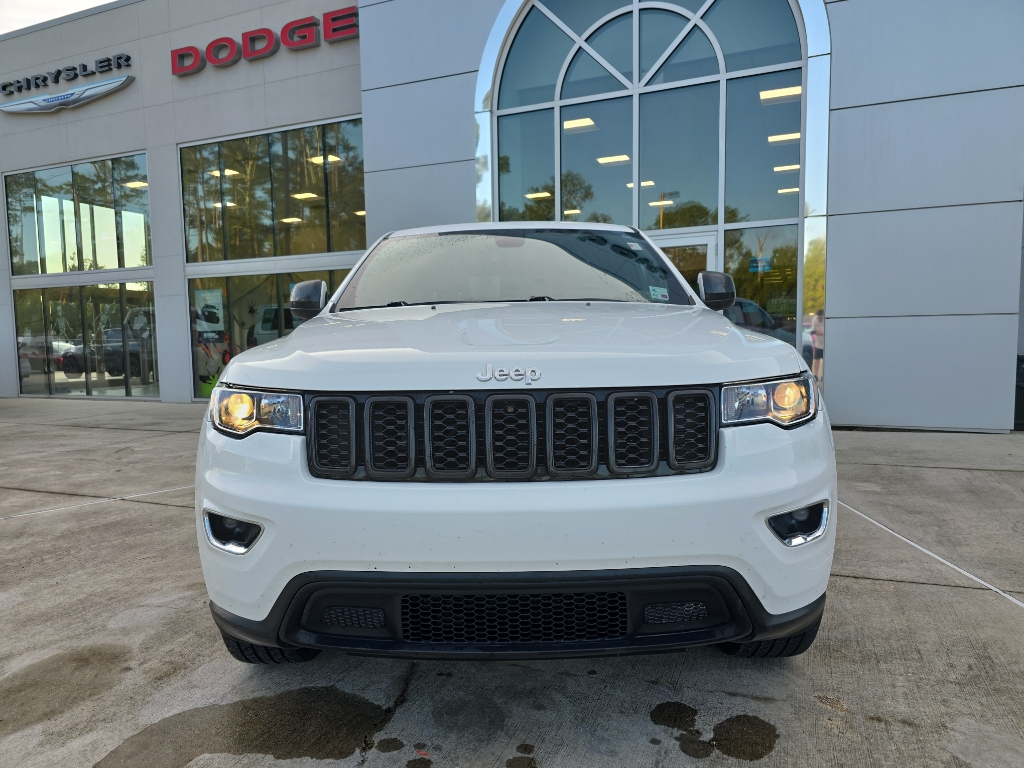 2020 Jeep Grand Cherokee Laredo E photo 2