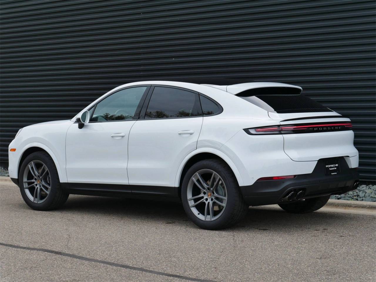 2026 Porsche Cayenne Coupe Base photo 3