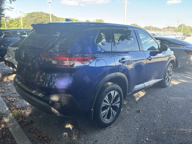 2021 Nissan Rogue SV photo 3