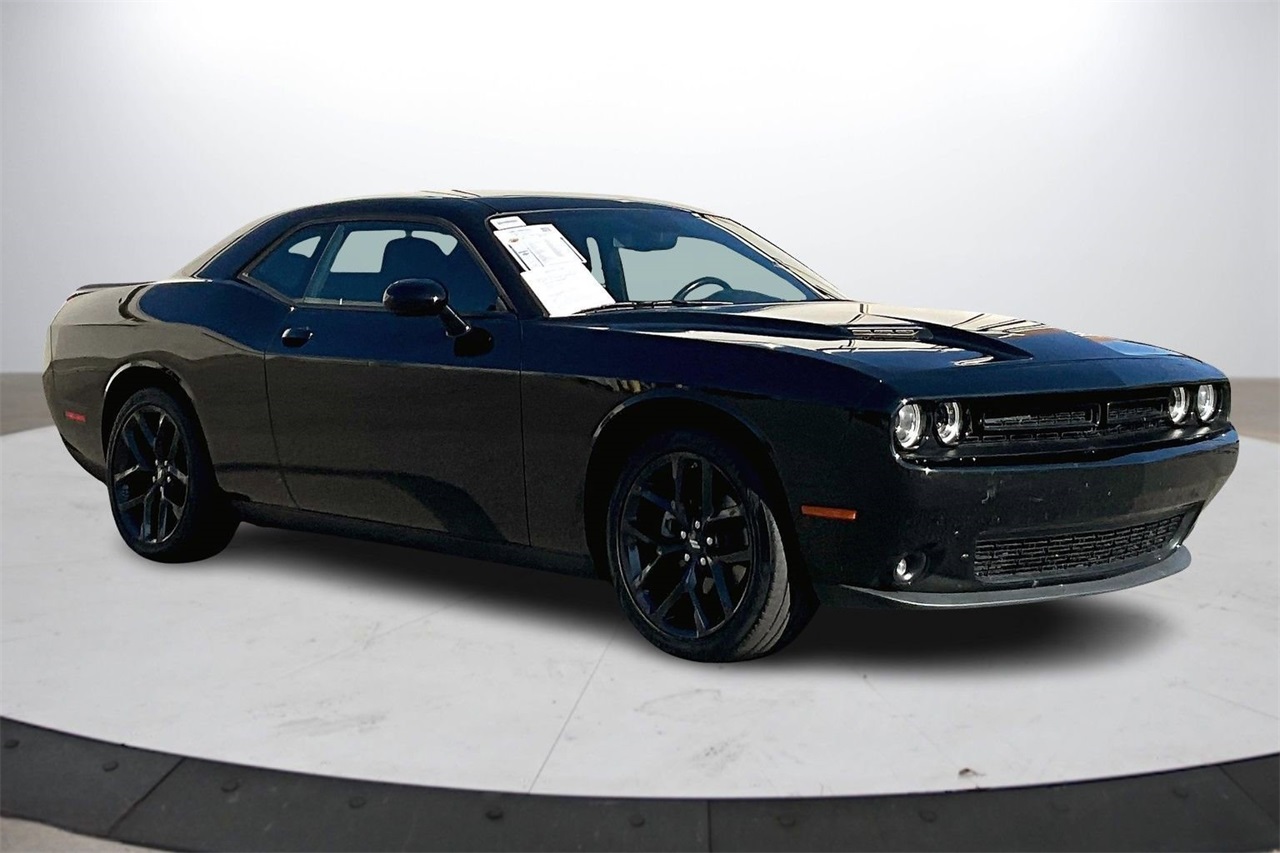 2022 Dodge Challenger SXT