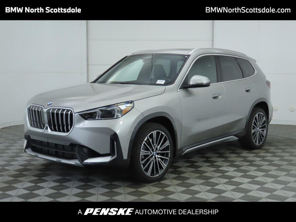 2025 BMW X1 28i's photo