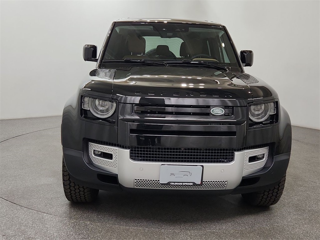 2025 Land Rover Defender 110 S photo 14