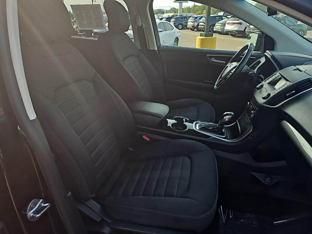 2016 Ford Edge SEL photo 18