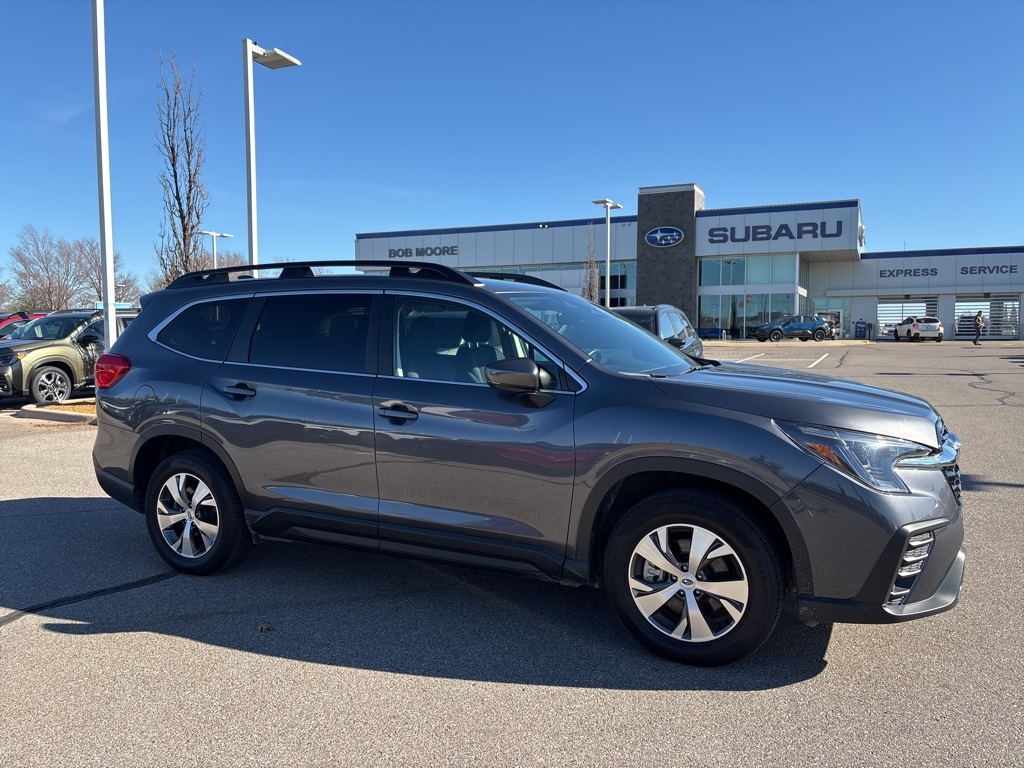 2024 Subaru Ascent Premium's photo