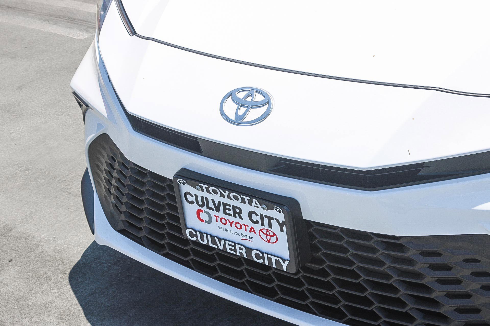 2025 Toyota Camry SE photo 5