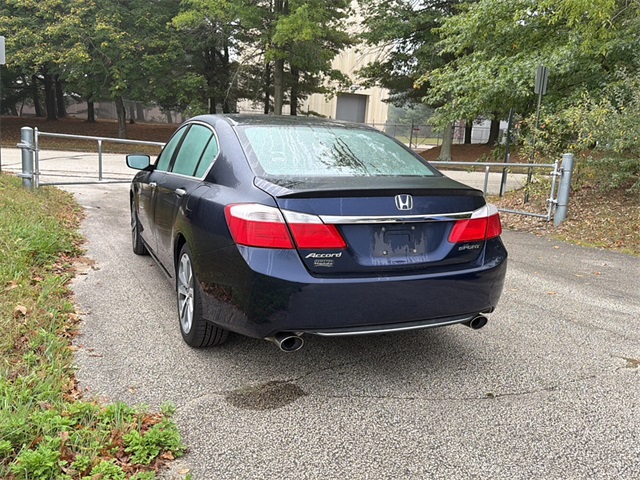 2015 Honda Accord Sport photo 2