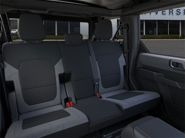 2025 Ford Bronco Base photo 10