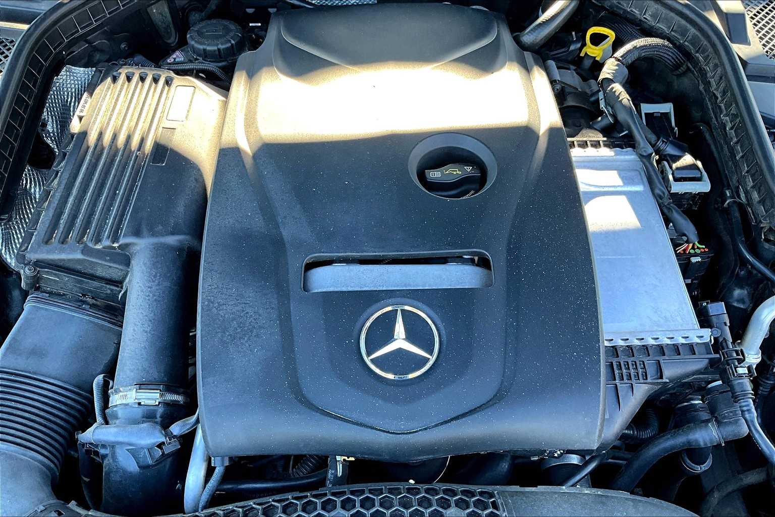 2015 Mercedes Benz C 300 Sedan photo 26