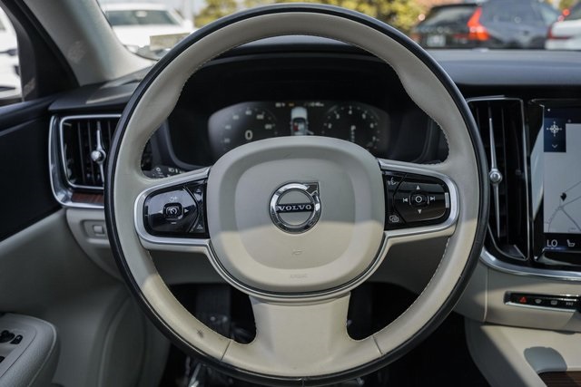 2021 Volvo S60 Momentum photo 27